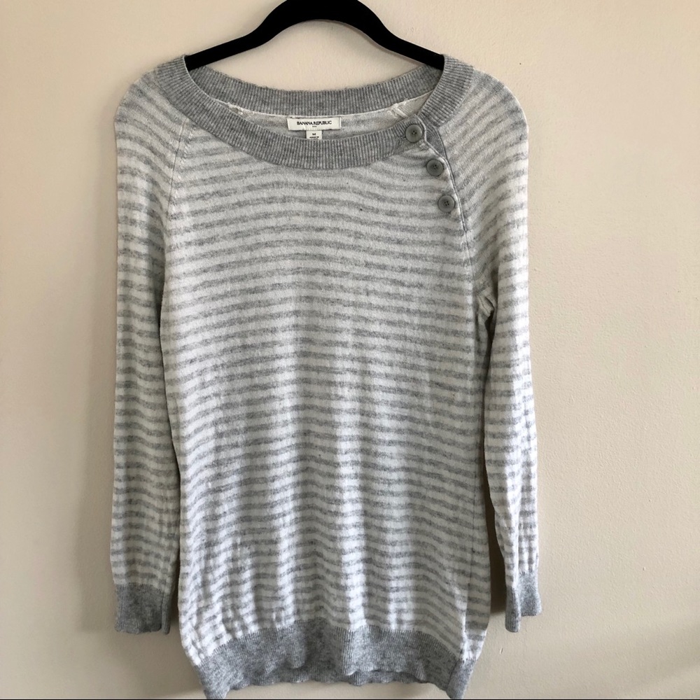 Banana Republic Long Sleeve Pullover Sweater